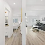 Muirfield Chic City Bungalow With Parking